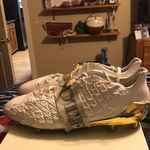 Adizero 5-star 6.0 Snoop football cleats